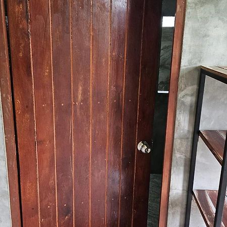 Nipatra Homestay Bangkok Dış mekan fotoğraf